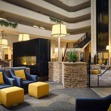 Hilton Fort Collins Bagian luar foto