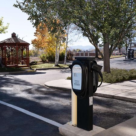 Hilton Fort Collins Bagian luar foto