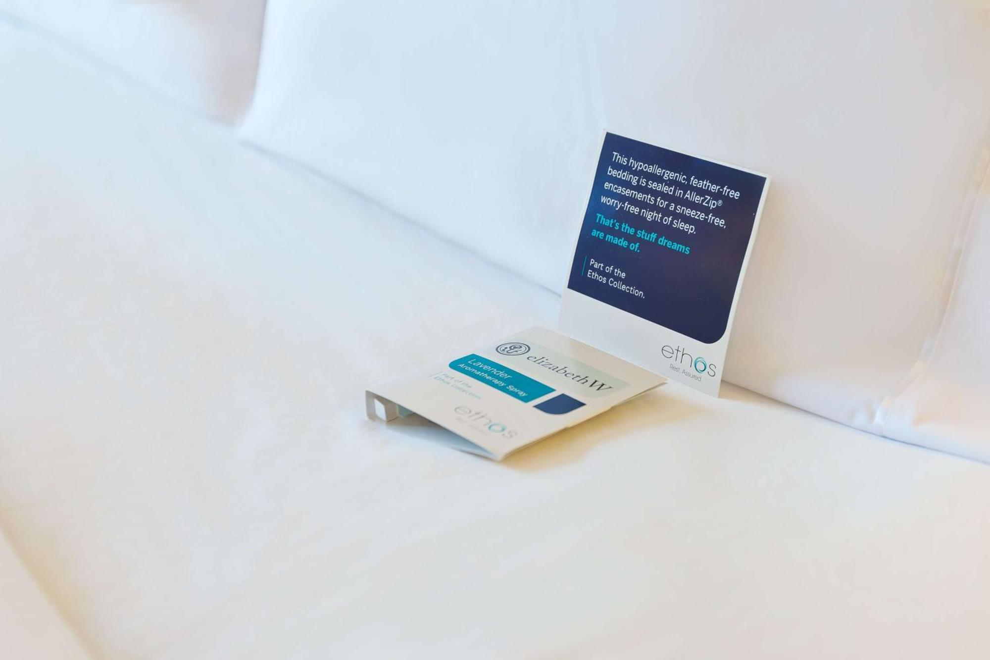 Hilton Fort Collins Bagian luar foto