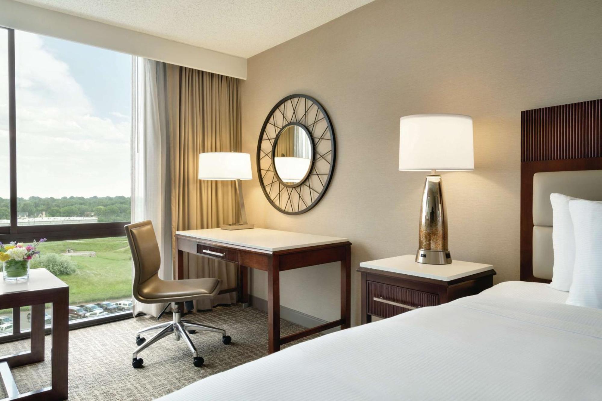 Hilton Fort Collins Bagian luar foto