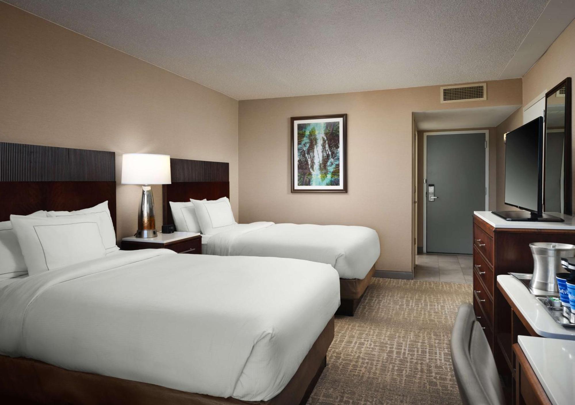 Hilton Fort Collins Bagian luar foto