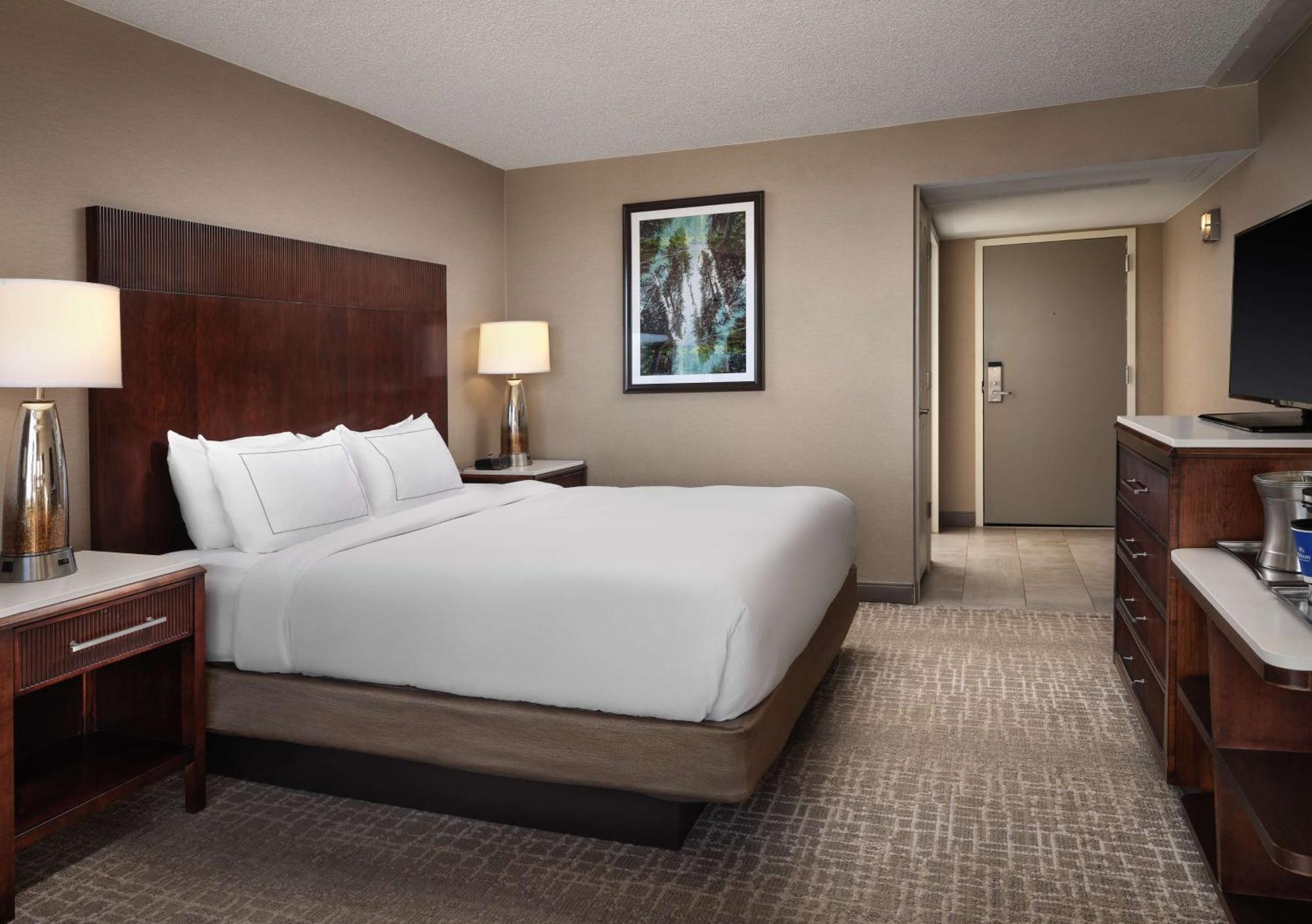 Hilton Fort Collins Bagian luar foto