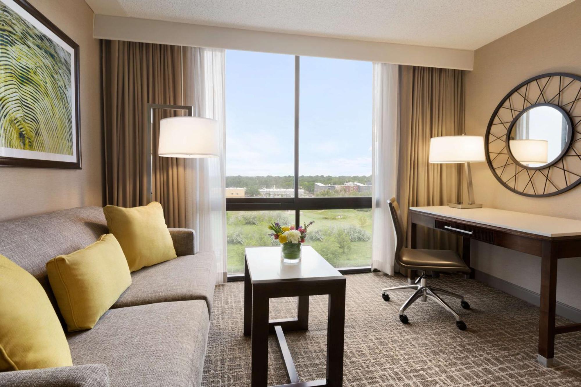 Hilton Fort Collins Bagian luar foto